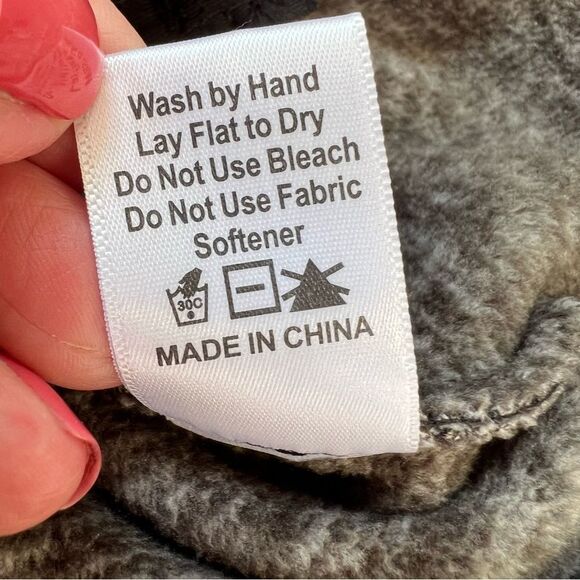 Gameday Couture Women's Virginia Tech Quilted Panel Snap Up Pullover Sweatshirt - Picture 10 of 10